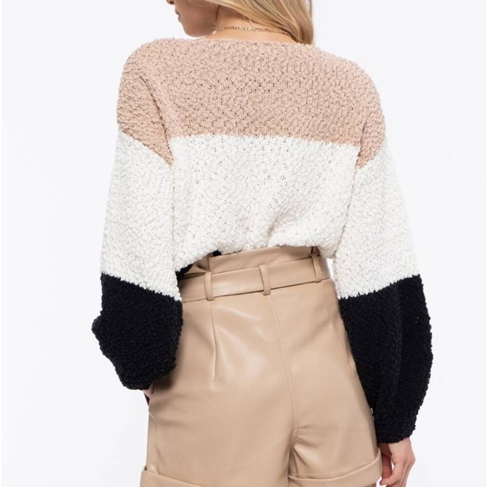 Slouchy Colorblock Sweater Size Medium - Picture 4 of 7